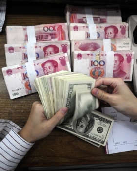 Čína uznáva, že jej devízové rezervy sú priveľké